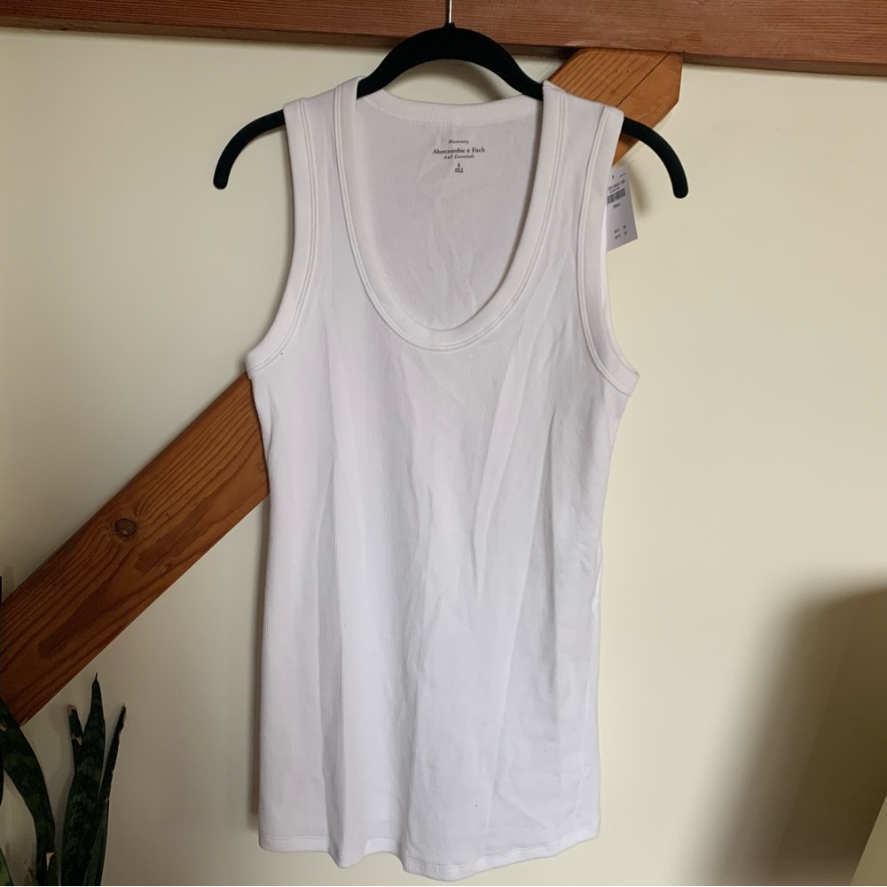 Abercrombie & Fitch Women's Maternity Scoopneck Rib Tank size small